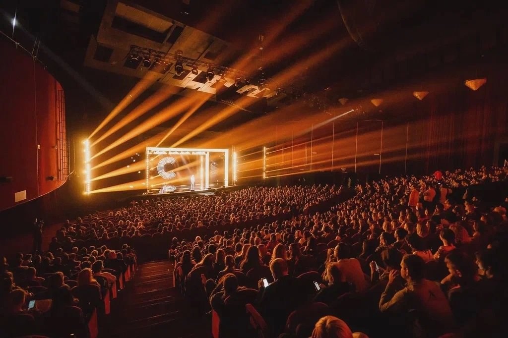 Знаменитые артисты